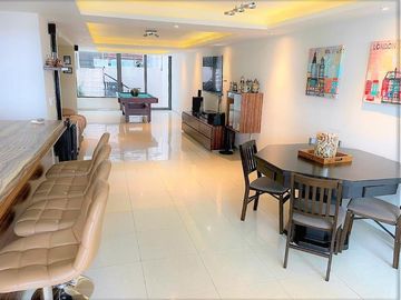 Exclusiva Residencia de Lujo en Satélite, con Área de Juegos, Terraza, Sala de Doble Altura y Más