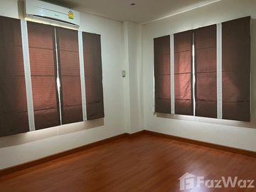 3 Bedroom House for sale at Baan Rungaroon 3