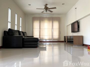 3 Bedroom House for sale at Baan Rungaroon 3