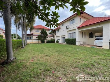 3 Bedroom House for sale at Baan Rungaroon 3