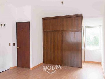 DUPLEX CON PEQUEÑO PATIO