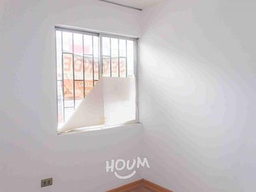DUPLEX CON PEQUEÑO PATIO