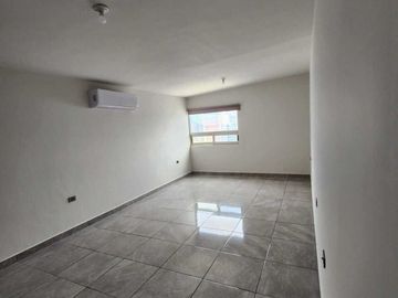 Penthouse en venta a 5 minutos de Valle Oriente