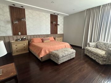 Venta de Casa en Hacienda Agua Caliente