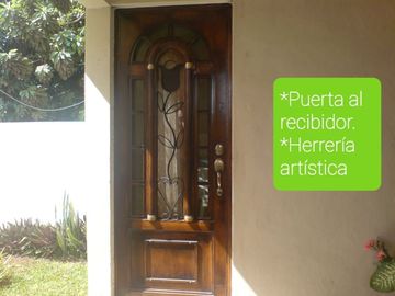 Casa de 5 Recámaras Super Amplia con 2 Albercas al Oriente de Mérida