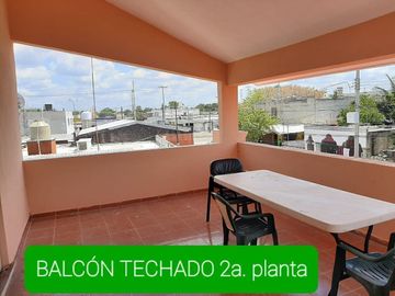 Casa de 5 Recámaras Super Amplia con 2 Albercas al Oriente de Mérida
