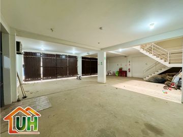 00620 - VENTA HOSPEDAJE YARINACOCHA - OPORTUNIDAD DE INVERSION
