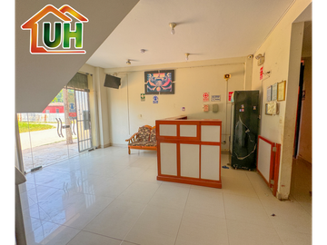 00620 - VENTA HOSPEDAJE YARINACOCHA - OPORTUNIDAD DE INVERSION