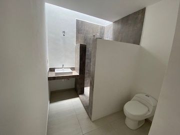 Casa en Venta en Juriquilla, Grand Preserve, 3 Recamaras, Roof Garden, 3.5 Baños