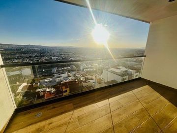 En Venta Pent House en Loma Dorada, Hermosa Vista, Dos Niveles, PREMIUM!