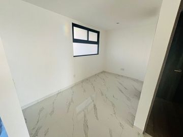 En Venta Pent House en Loma Dorada, Hermosa Vista, Dos Niveles, PREMIUM!
