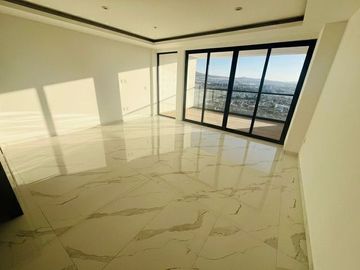 En Venta Pent House en Loma Dorada, Hermosa Vista, Dos Niveles, PREMIUM!