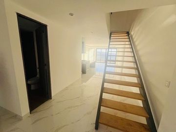 En Venta Pent House en Loma Dorada, Hermosa Vista, Dos Niveles, PREMIUM!