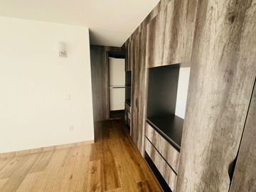 En Venta Pent House en Loma Dorada, Hermosa Vista, Dos Niveles, PREMIUM!