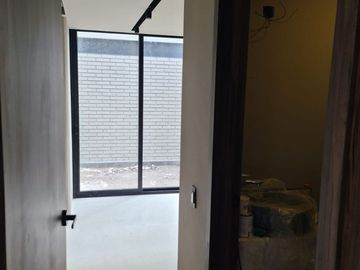 Casa en Venta en Lomas del Campanario, Autor, Doble Altura, 4ta Recamara en PB