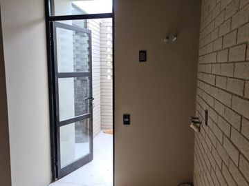 Casa en Venta en Lomas del Campanario, Autor, Doble Altura, 4ta Recamara en PB