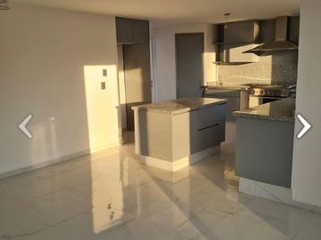 Hermosa Residencia en Punta de Juriquilla, Terreno 350 m2, Jardín, Cto Servicio