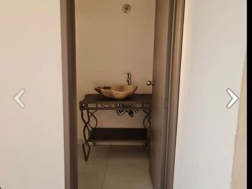 Hermosa Residencia en Punta de Juriquilla, Terreno 350 m2, Jardín, Cto Servicio