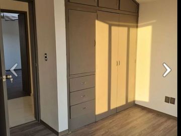 Hermosa Residencia en Punta de Juriquilla, Terreno 350 m2, Jardín, Cto Servicio