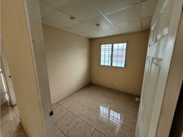 VENDO CASA DE BARRIADA EN BAGALA