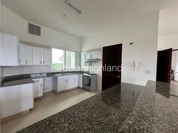 Se Vende Apto en Punta Barco Village