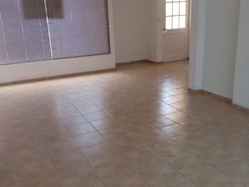 Se Vende Preciosa Casa en Los Olvera, Residencial Luz María, Super Ubicada