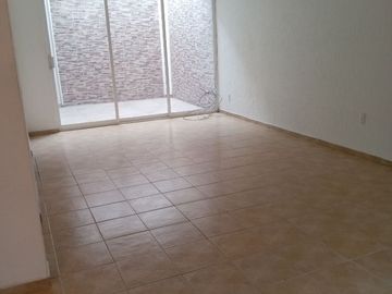 Se Vende Preciosa Casa en Los Olvera, Residencial Luz María, Super Ubicada