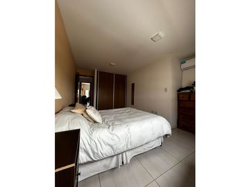 VENDE DUPLEX DE CATEFGORIA EN GODOY CRUZ