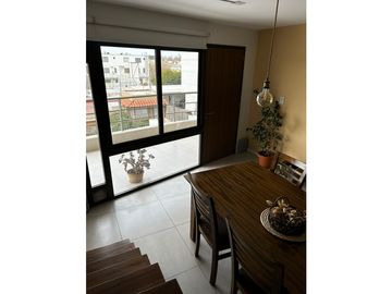 VENDE DUPLEX DE CATEFGORIA EN GODOY CRUZ