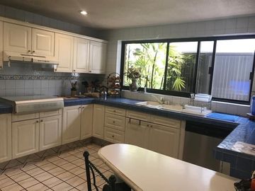 Casas en Venta en Loma Dorada: 3 Recamaras, Jardín, 3.5 Baños, Cto Servicio..