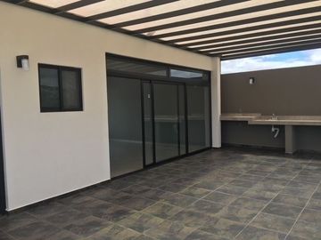 Preciosa Residencia en ZIBATÁ - 4 Recámaras, ROOF, Terrazas, Cto Serv, LUXURY