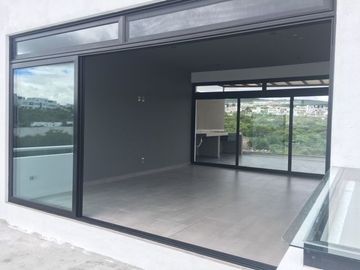 Preciosa Residencia en ZIBATÁ - 4 Recámaras, ROOF, Terrazas, Cto Serv, LUXURY