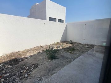 Casa en Venta en Juriquilla Preserve, 3 Recamaras, Roof Garden, Jardín, LUJO!