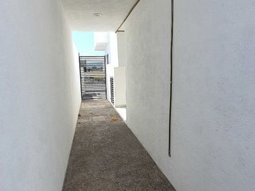 Casa en Venta en Juriquilla Preserve, 3 Recamaras, Roof Garden, Jardín, LUJO!