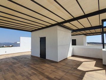 Casa en Venta en Juriquilla Preserve, 3 Recamaras, Roof Garden, Jardín, LUJO!