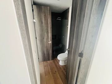 Se Vende Pent House en Loma Dorada, Hermosa Vista, Dos Niveles, PREMIUM!