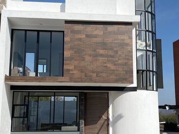 Residencia en Bio Grand Juriquilla, Jardín, Roof Garden, 3  Niveles, En Esquina