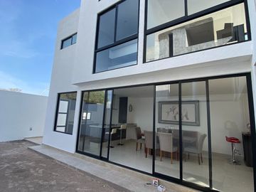 Residencia en Bio Grand Juriquilla, Jardín, Roof Garden, 3  Niveles, En Esquina