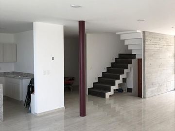 Hermosa Residencia en Bio Grand Juriquilla, 3 Recamaras, 3 Niveles, Roof Garden