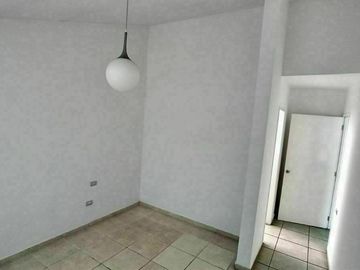 Hermosa Casa en Punta Juriquilla. 4 Habitaciones, Cuarto de Servicio, 3 Autos