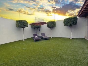 Residencia en San Francisco Juriquilla, Bóveda Catalana, Doble Altura, Jardín.