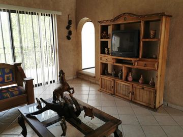 Se Vende Casa Rústica en Peña de Bernarl, Club Jardines de la Peña
