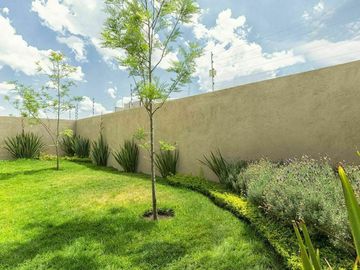Se Vende Casa en Zibatá, Duplex de 139 m2, Gran Jardín, 3 Recamaras