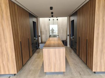 Casa en Venta en Lomas del Campanario, Diseño de Autor, 3 Recamaras, Master Suit