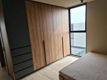 Casa en Venta en Lomas del Campanario, Diseño de Autor, 3 Recamaras, Master Suit