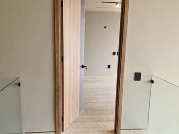 Casa en Venta en Lomas del Campanario, Diseño de Autor, 3 Recamaras, Master Suit