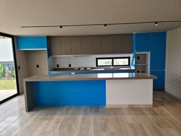 Casa en Venta en Lomas del Campanario, Diseño de Autor, 3 Recamaras, Master Suit