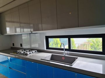 Casa en Venta en Lomas del Campanario, Diseño de Autor, 3 Recamaras, Master Suit