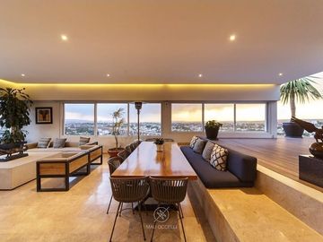 Residencia en Loma Dorada con INCREIBLE VISTA Panorámica a los Arcos de Qro..