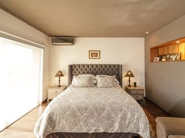 Residencia en Loma Dorada con INCREIBLE VISTA Panorámica a los Arcos de Qro..